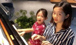 爆料黄磊女儿照片图片视频,萌态可掬，星二代风采初现