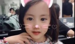 爆料黄磊女儿照片图片视频,萌态可掬，星二代风采初现